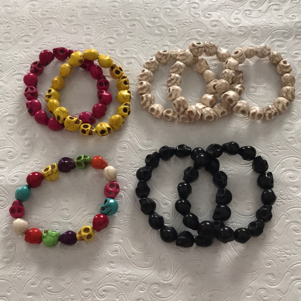 Skull bracelets, set of 8